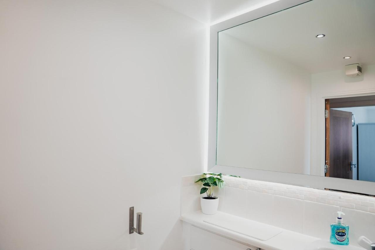 2 Bed River View Greenwich Apartament Londra