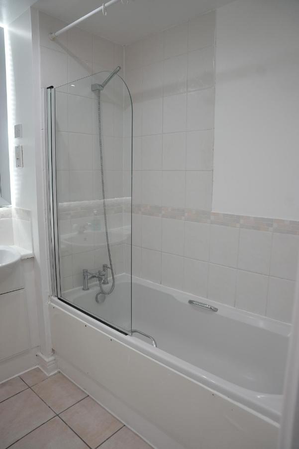 2 Bed River View Greenwich Apartament